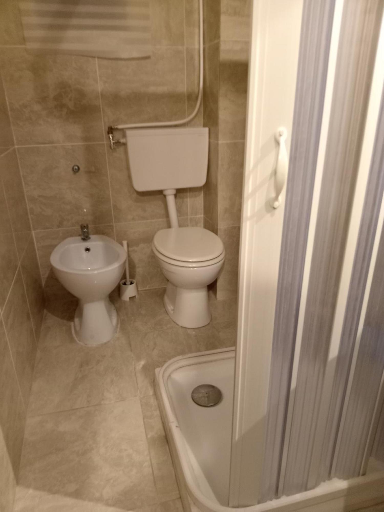 Casa Per Gente Giovane Roma Rom bilde